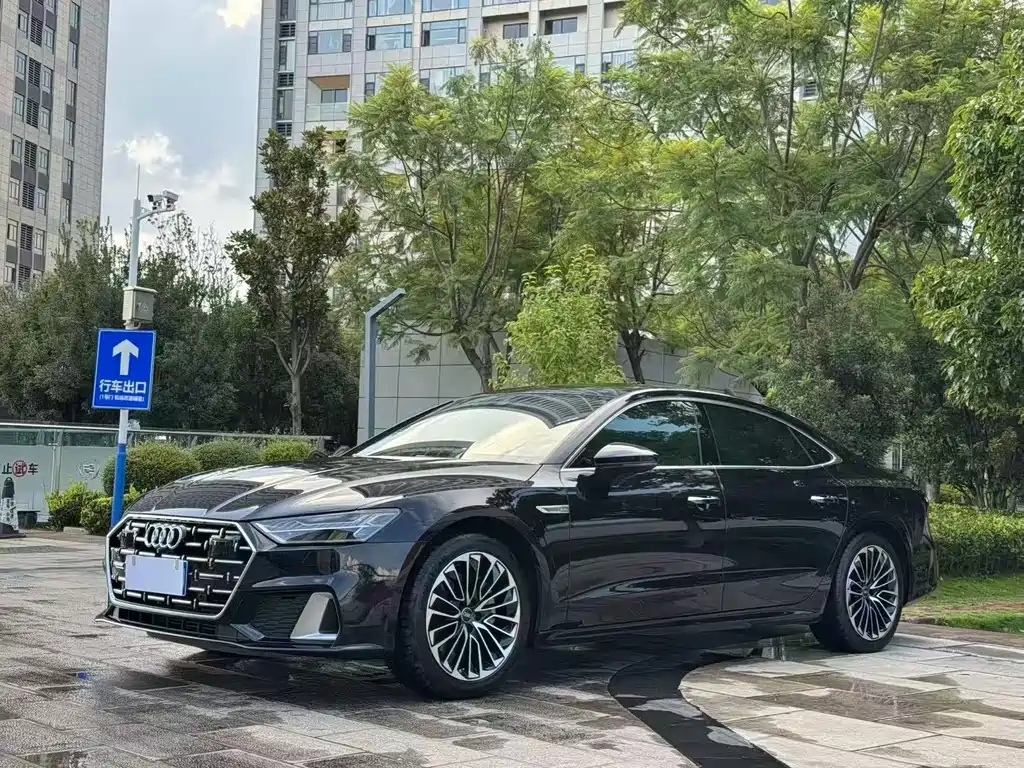 Audi A7L