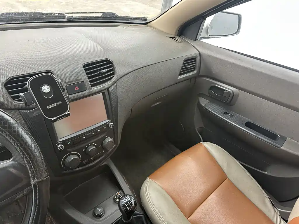 Wuling Hongguang — миниатюра 8