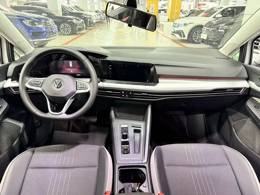 Volkswagen Golf — миниатюра 13