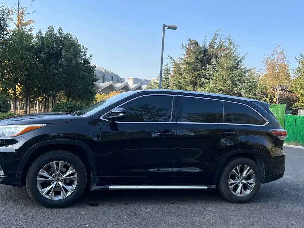 Toyota Highlander — миниатюра 24