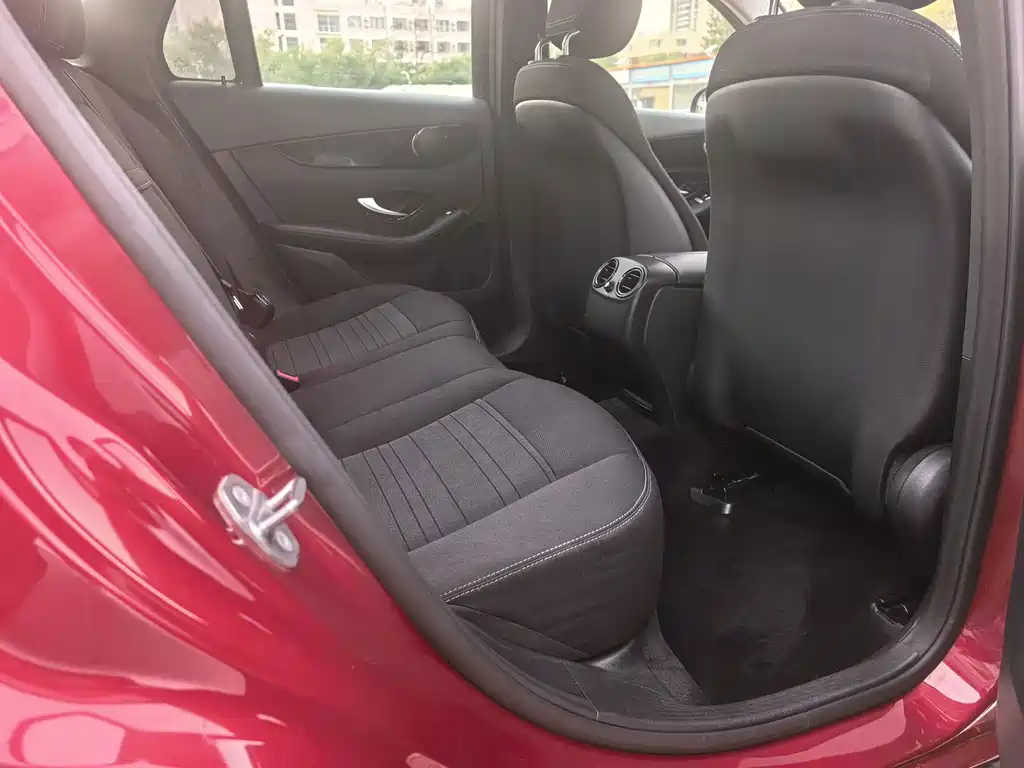 Mercedes-Benz GLC (Import) — миниатюра 10