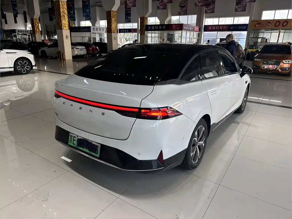 XPeng P5 — миниатюра 2