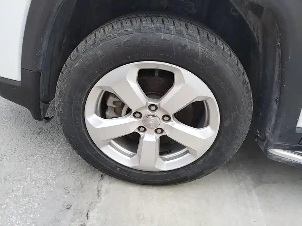 Jeep Compass — миниатюра 23