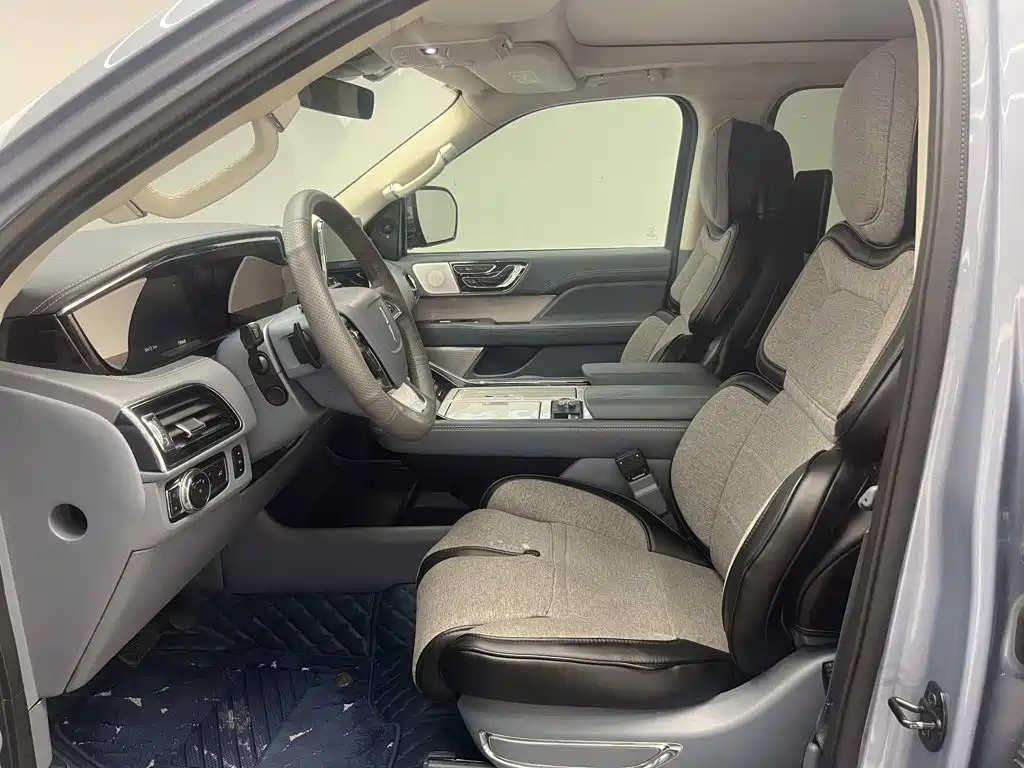 Lincoln Navigator — миниатюра 22