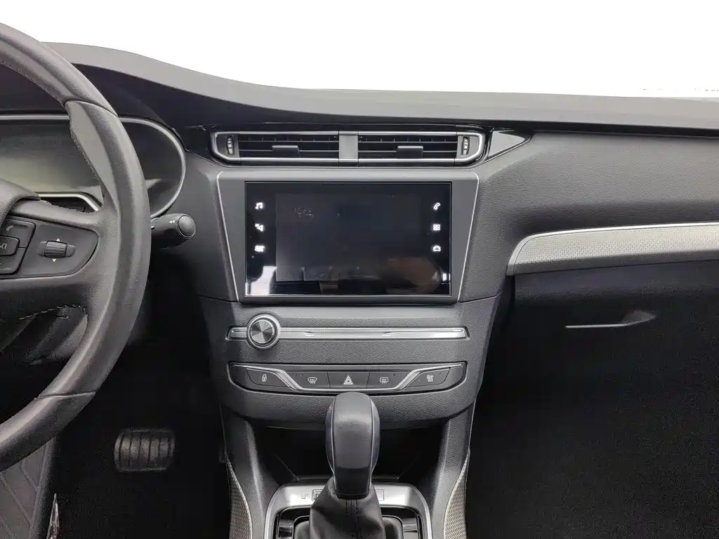 Peugeot 408 — миниатюра 12