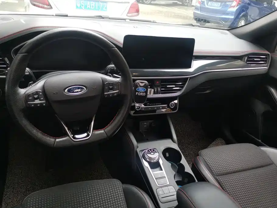 Ford Focus — миниатюра 12
