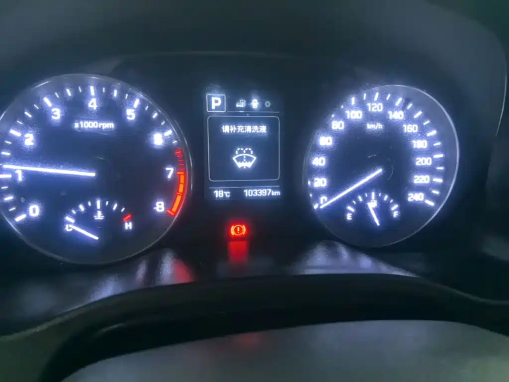Hyundai Elantra — миниатюра 12