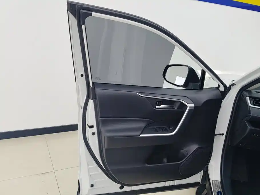 Toyota Wildlander — миниатюра 7