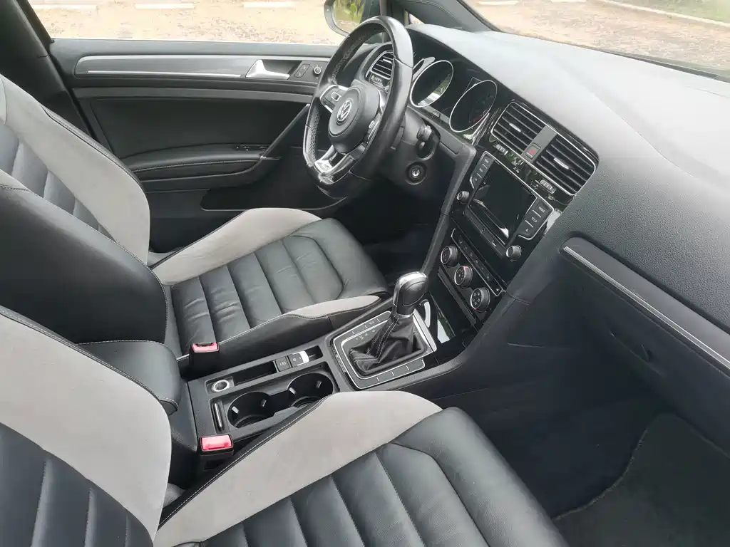 Volkswagen Golf — миниатюра 11