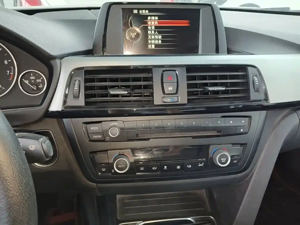 BMW 4 Series — миниатюра 13