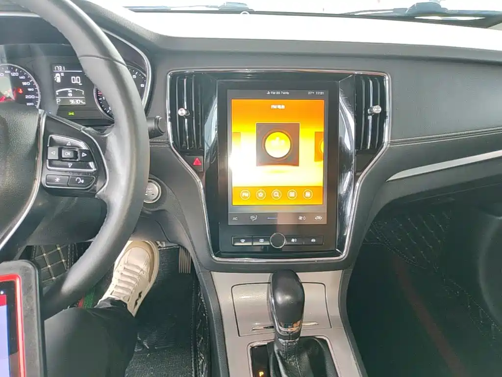 Roewe RX5 — миниатюра 13