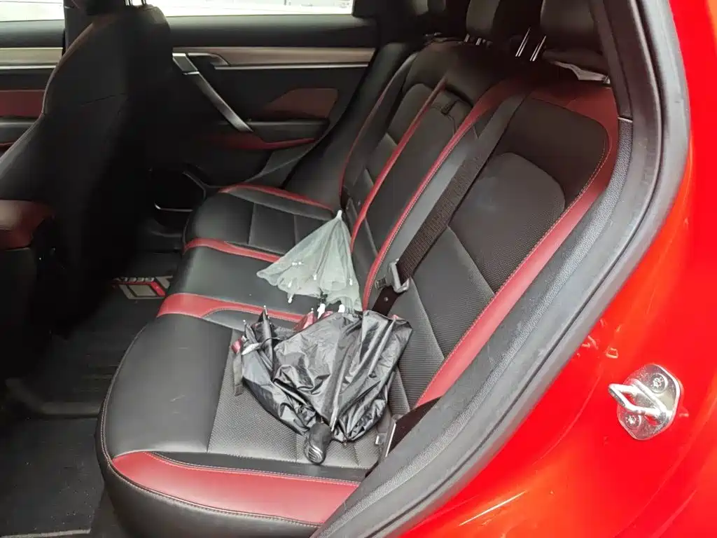 Geely Binyue — миниатюра 13