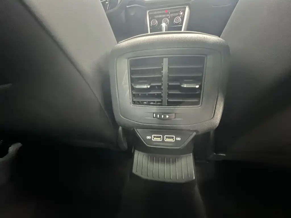 VOLKSWAGEN T ROC EXPLORING SONGS
