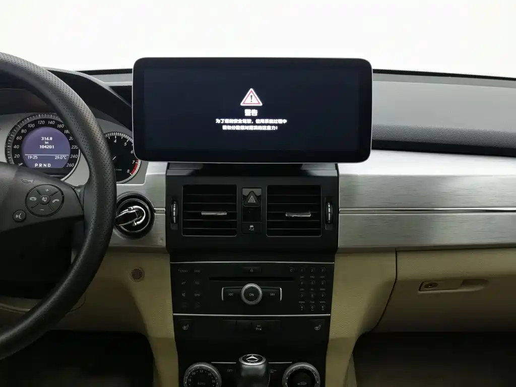 Mercedes-Benz GLK-Class — миниатюра 12