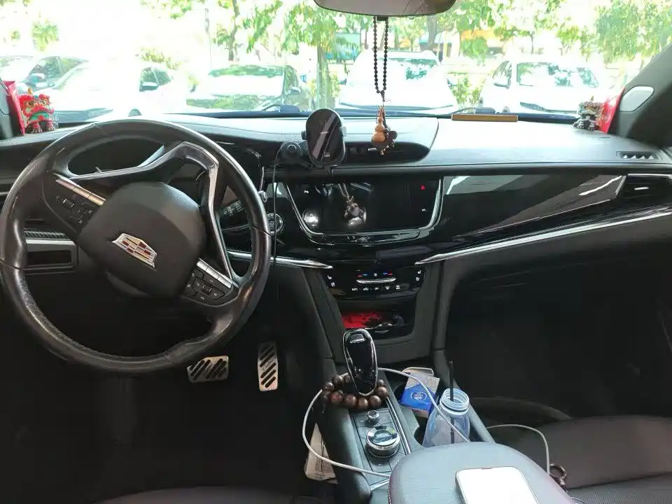 Cadillac XT6 — миниатюра 3