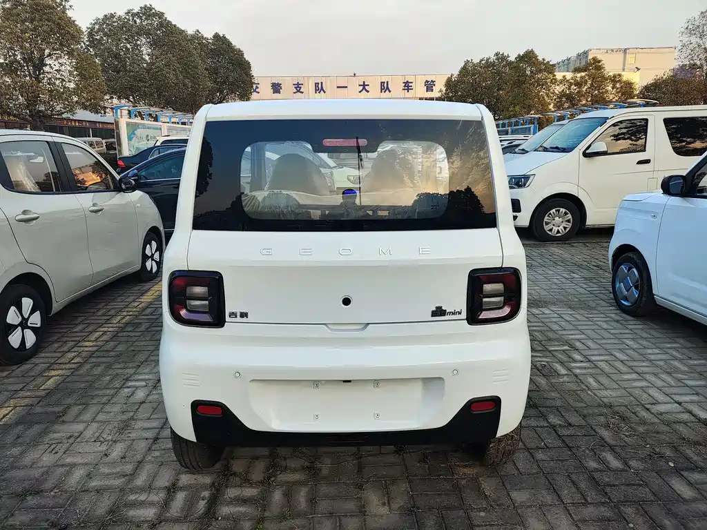 GEELY GALAXY PANDA