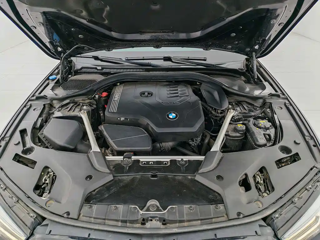 BMW 5 Series — миниатюра 20