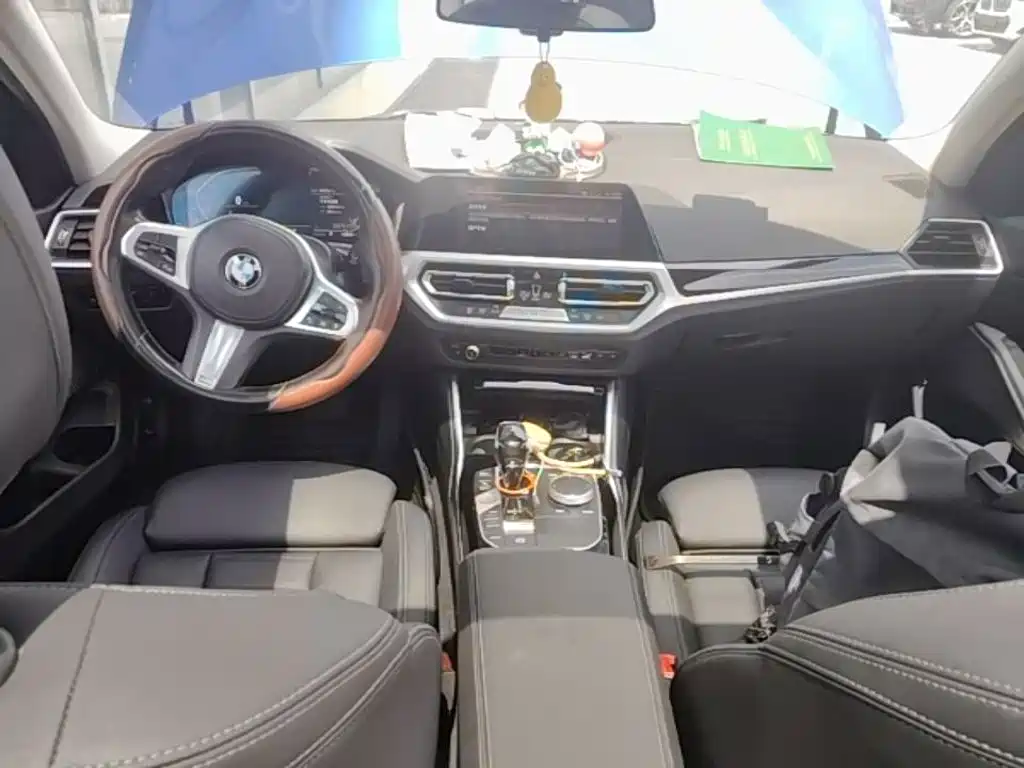 BMW 3 Series — миниатюра 13