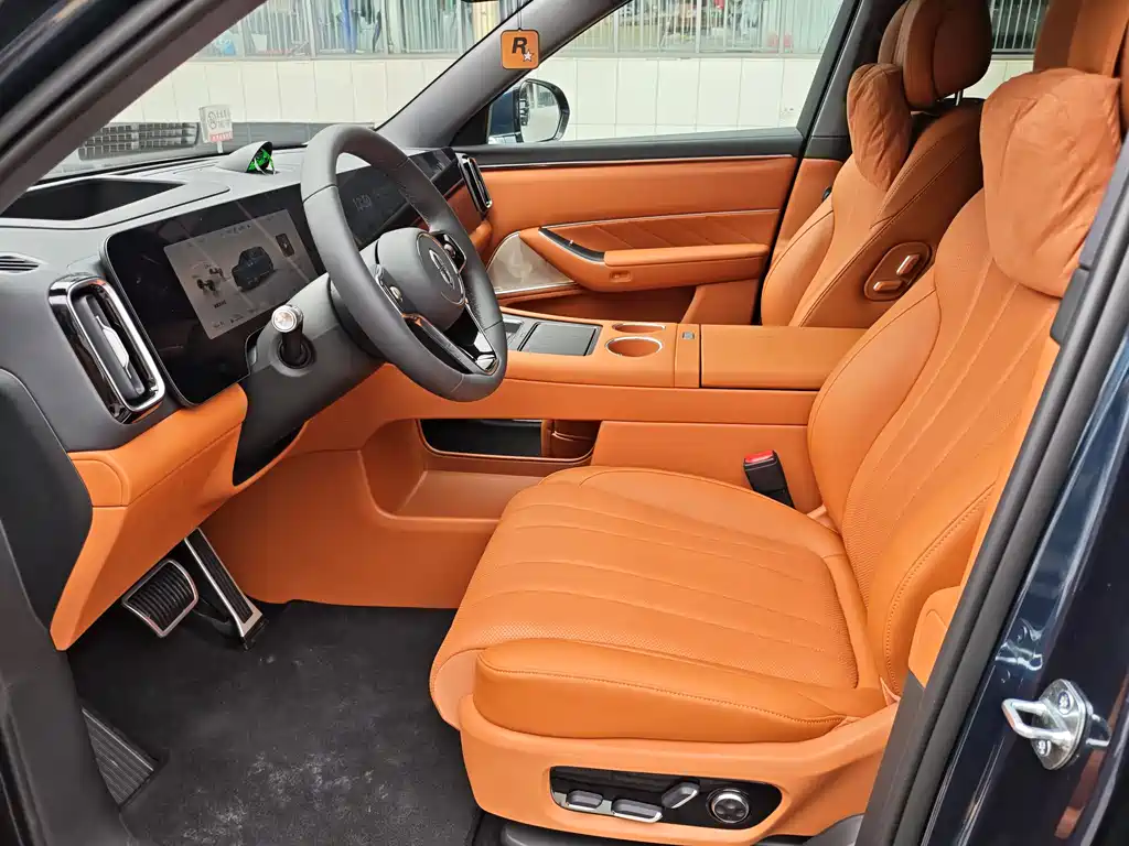 Aito M8 2025 Max+ 53.4kWh 6 мест (192 )