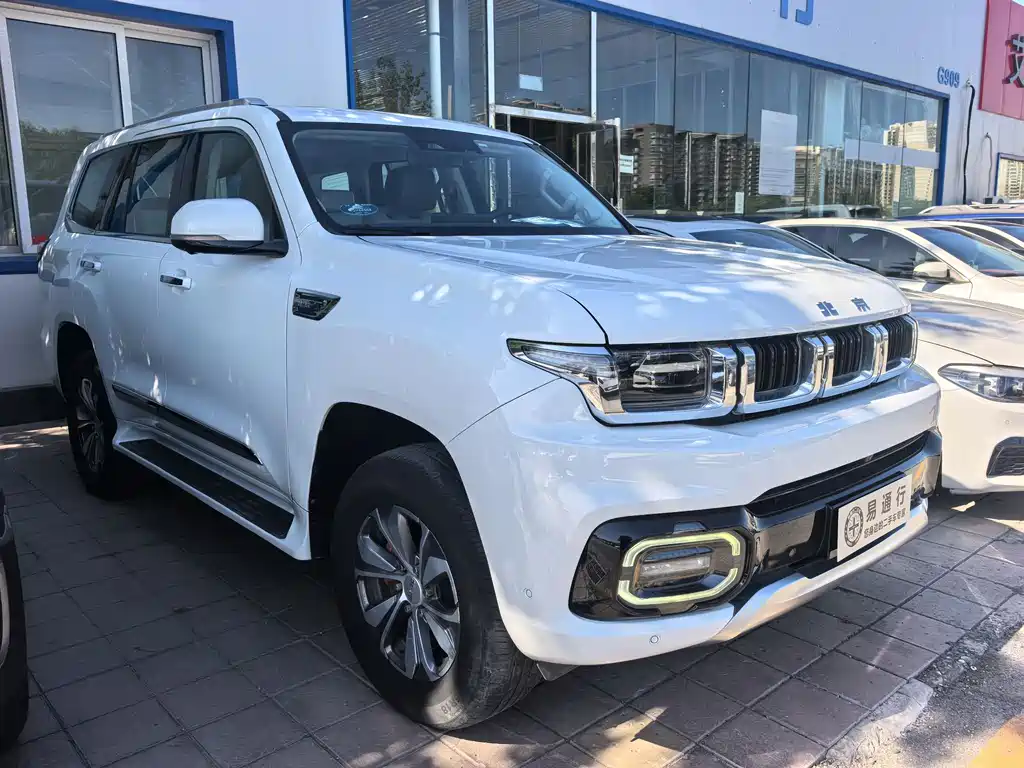 BAIC BJ60 2022 2.0T мест