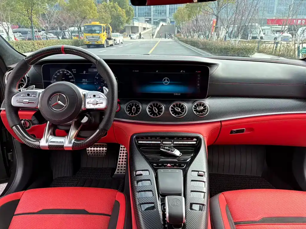 MERCEDES-BENZ AMG GT