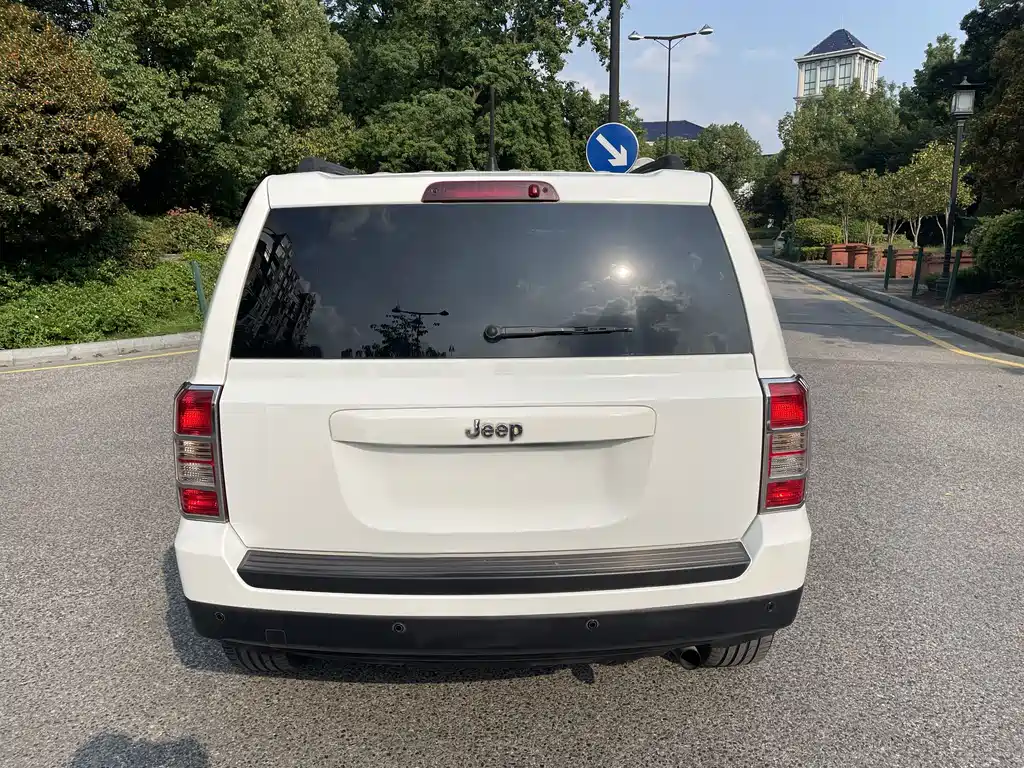 Jeep Patriot — миниатюра 9