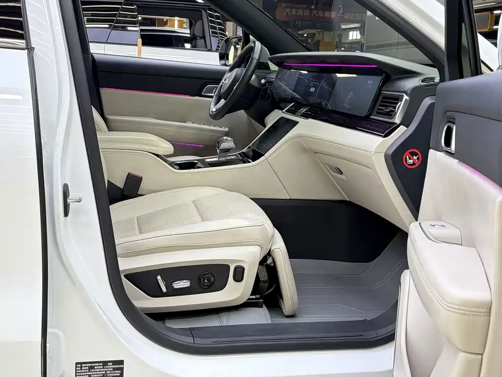 Li Auto Li ONE — миниатюра 20