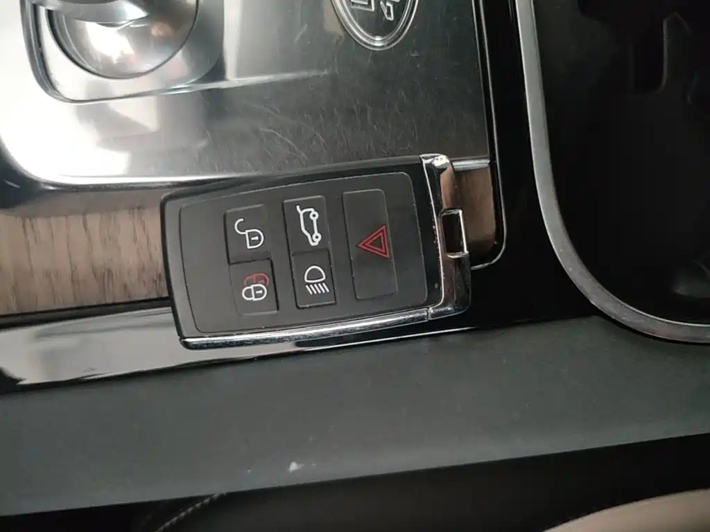 Land Rover Discovery Sport — миниатюра 9