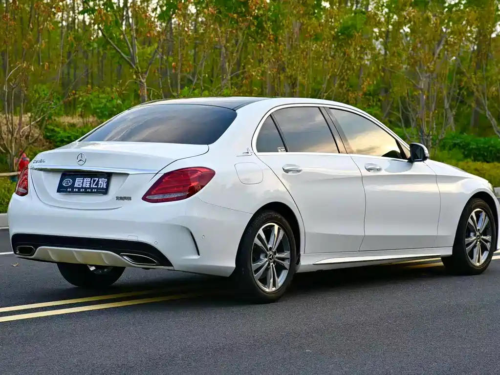 Mercedes-Benz C-Class — миниатюра 17