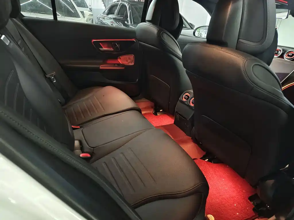 Mercedes-Benz C-Class — миниатюра 5
