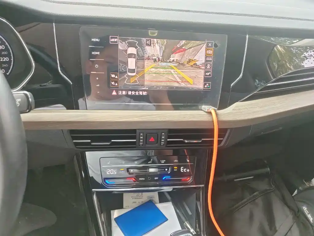 Volkswagen 帕萨特插电混动 — миниатюра 13