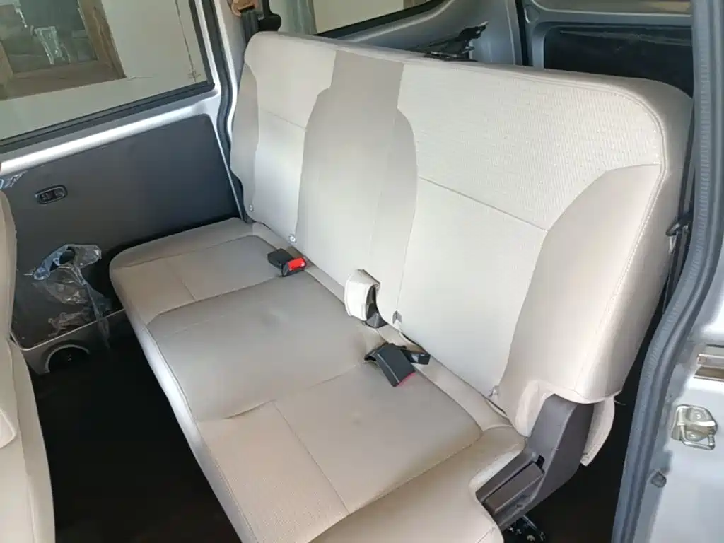 Wuling Hongguang V — миниатюра 17