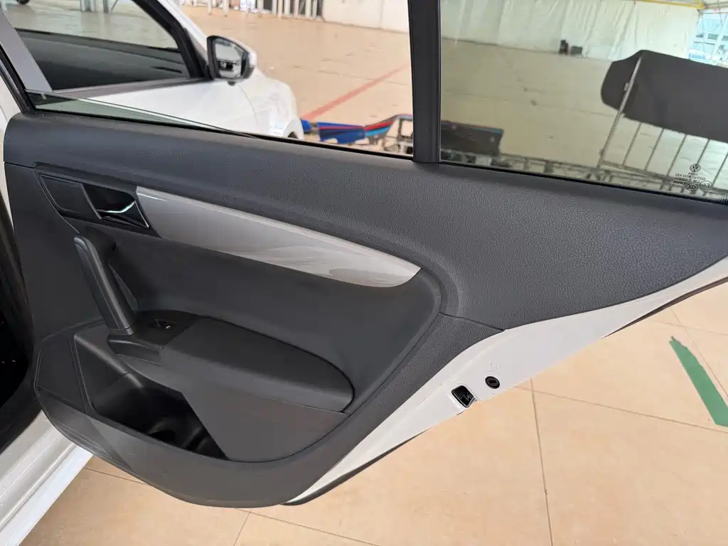 Volkswagen Lavida — миниатюра 26
