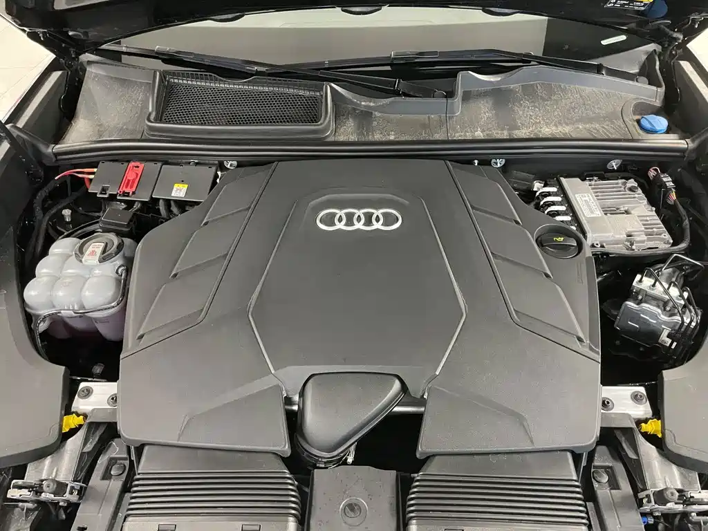 Audi Q8 — миниатюра 21