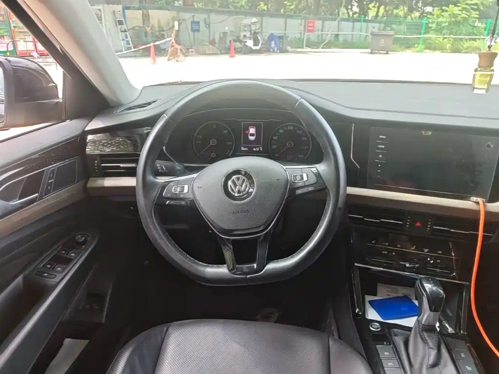 Volkswagen 帕萨特插电混动 — миниатюра 11