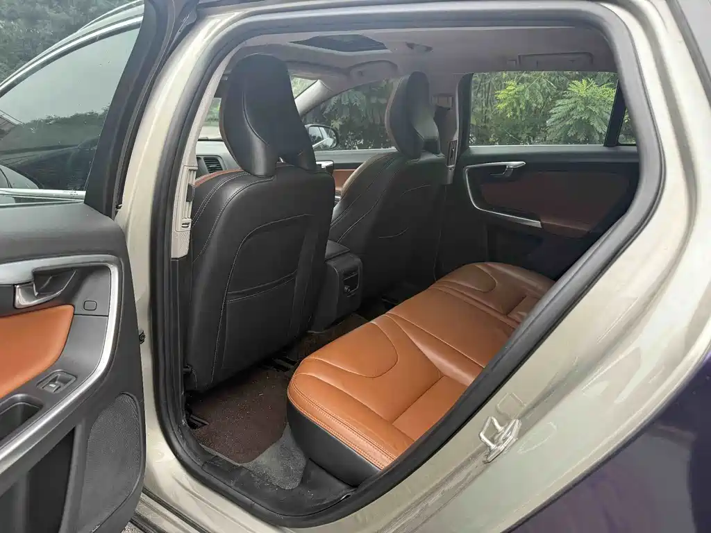 Volvo V60 — миниатюра 5
