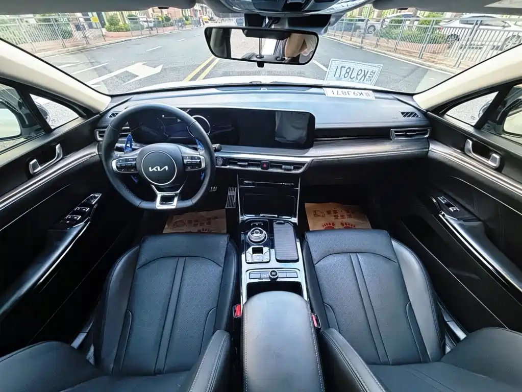 Kia K5 — миниатюра 6