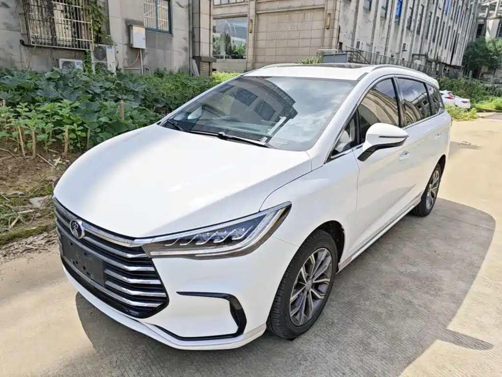 BYD Song MAX MAX 2021 1.5T AT Luxury 6 мест