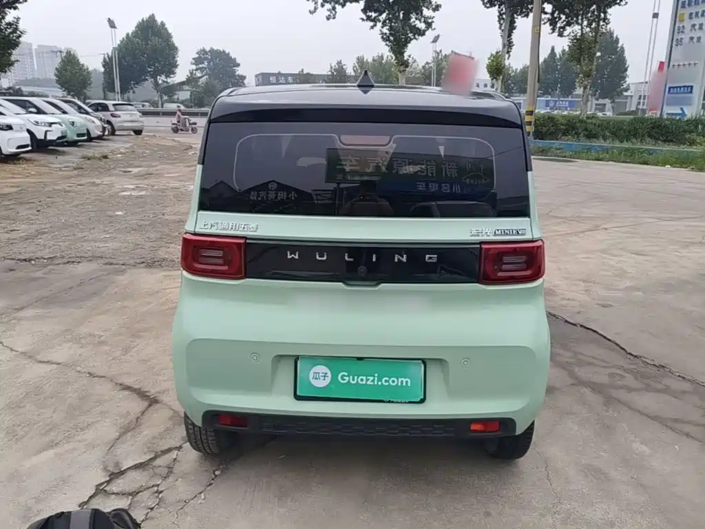 Wuling MINIEV — миниатюра 6