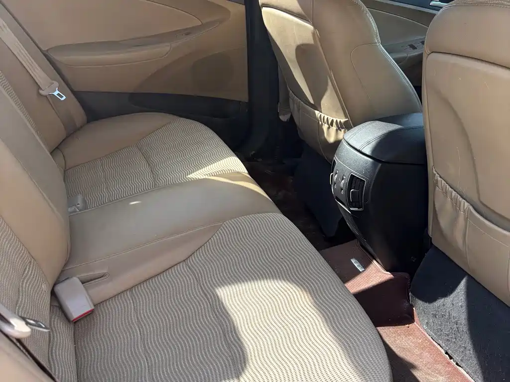 Hyundai Sonata — миниатюра 5