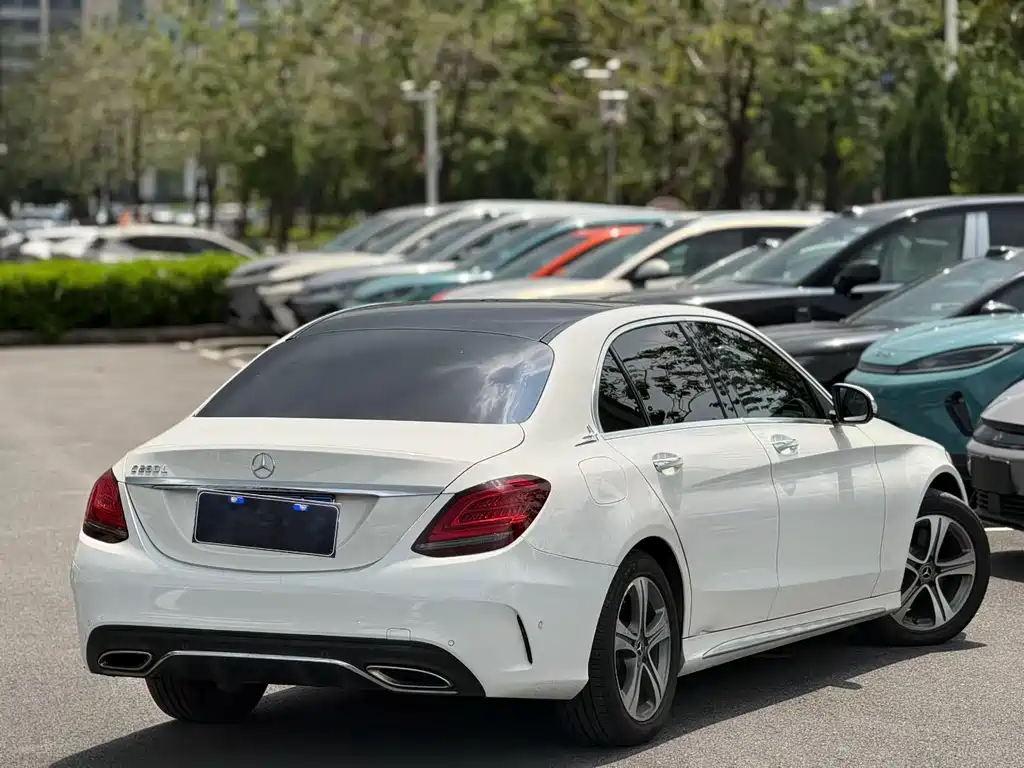 Mercedes-Benz C-Class — миниатюра 9