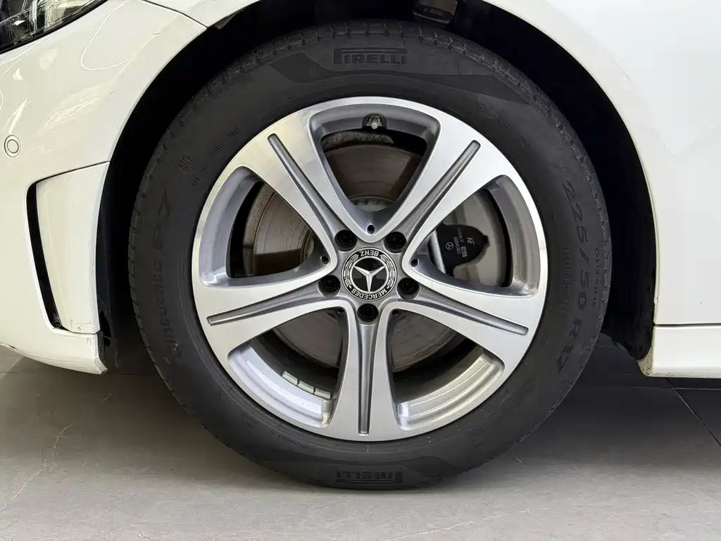 Mercedes-Benz C-Class — миниатюра 7