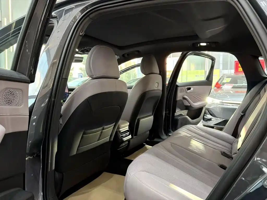 Roewe M7 DMH — миниатюра 12