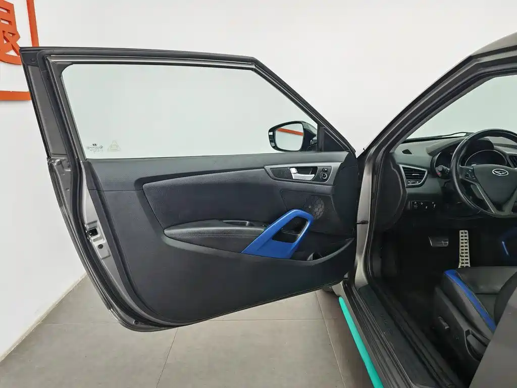 Hyundai Veloster — миниатюра 8