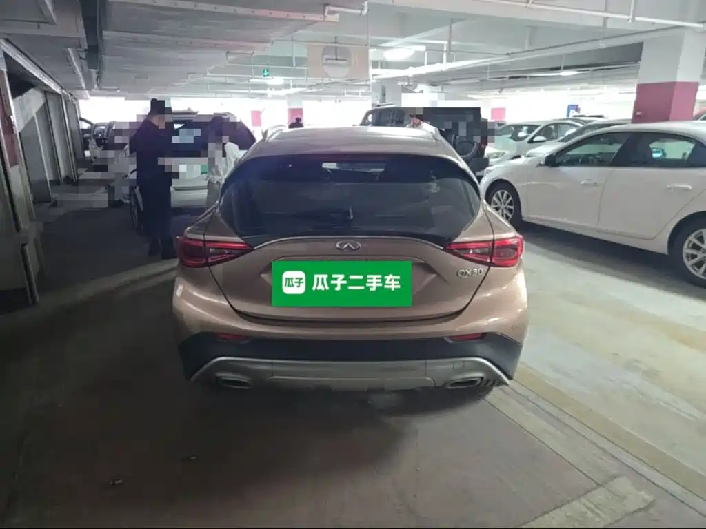 Infiniti QX30 — миниатюра 6