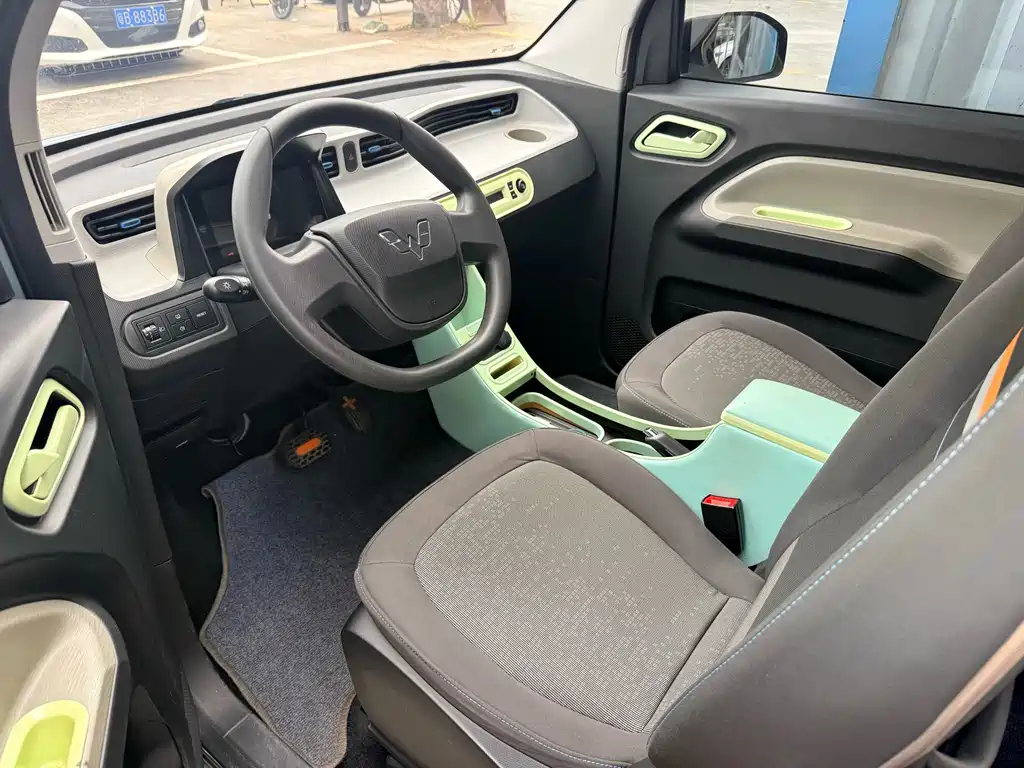 Wuling MINIEV — миниатюра 4