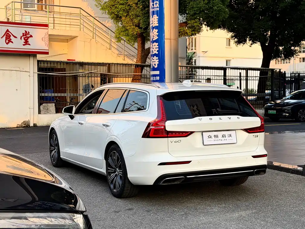 Volvo V60 — миниатюра 5