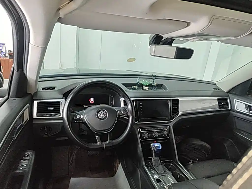 Volkswagen Teramont — миниатюра 10