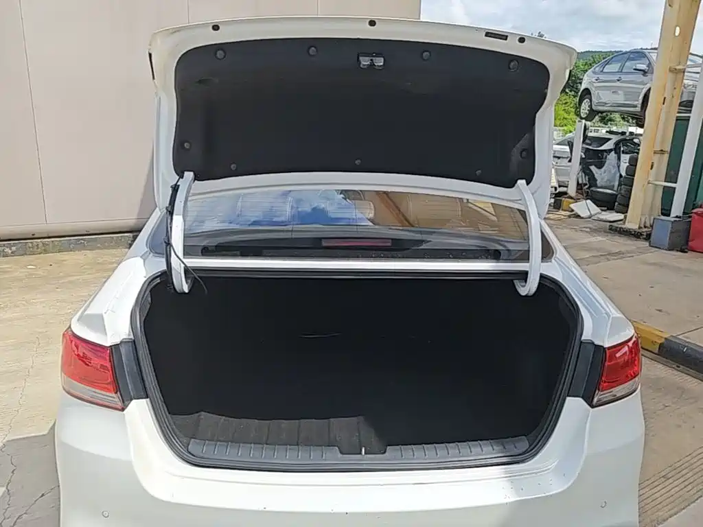 Kia K4 — миниатюра 19