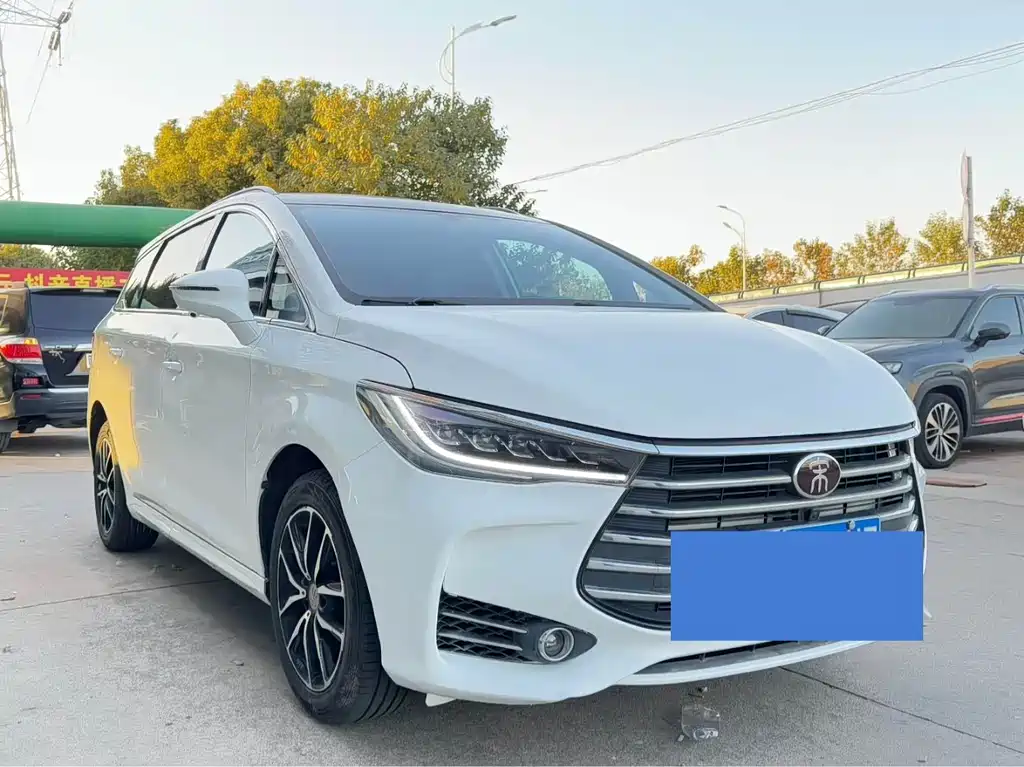 BYD SONG MAX